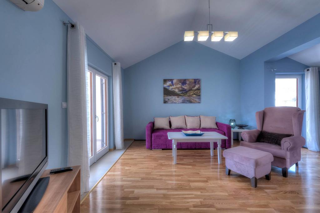 Wukovic Apartments Tivat Bagian luar foto