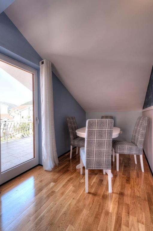 Wukovic Apartments Tivat Bagian luar foto