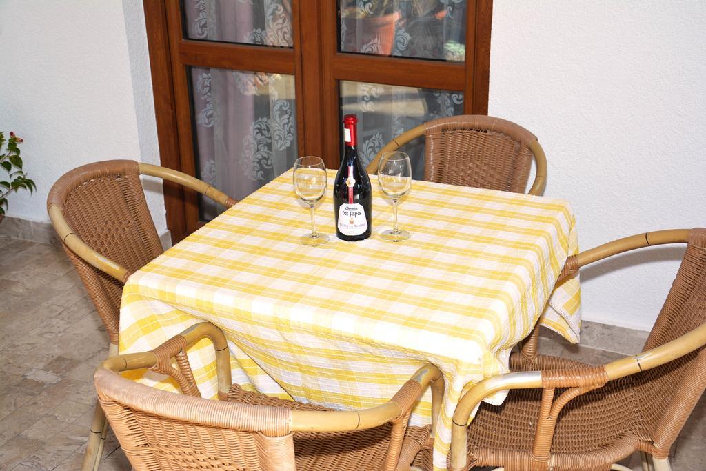 Wukovic Apartments Tivat Bagian luar foto