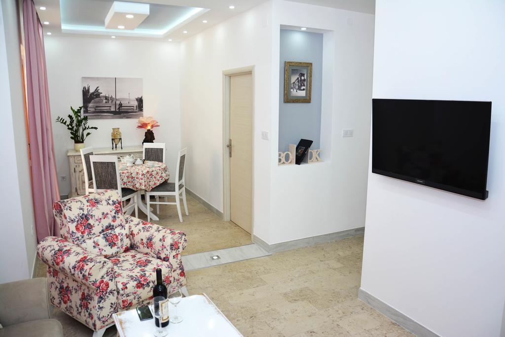Wukovic Apartments Tivat Bagian luar foto