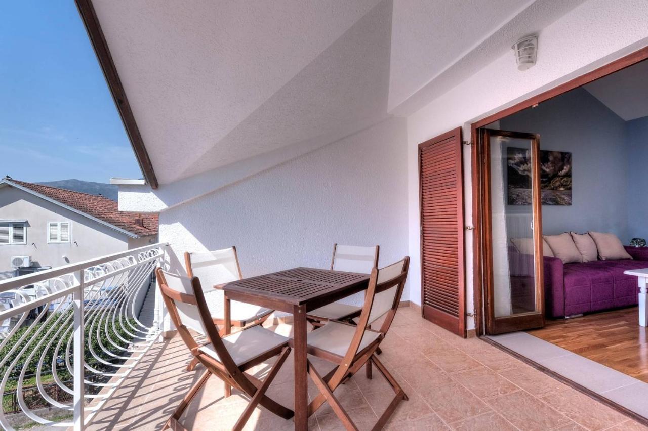 Wukovic Apartments Tivat Bagian luar foto