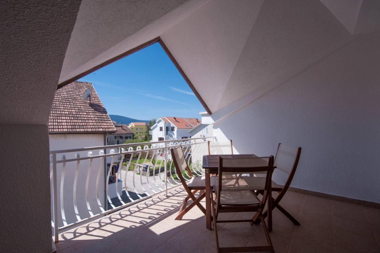 Wukovic Apartments Tivat Bagian luar foto