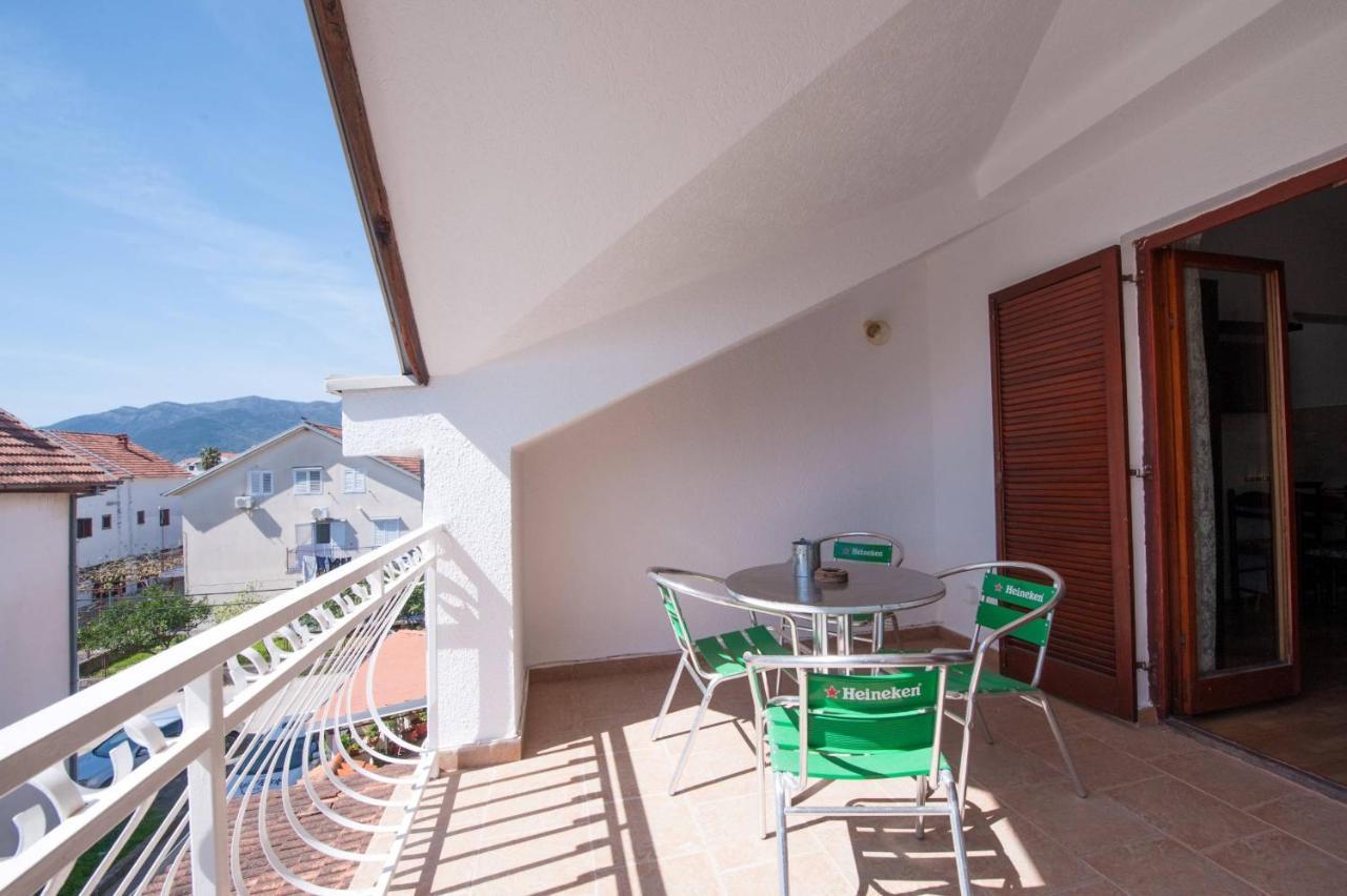 Wukovic Apartments Tivat Bagian luar foto