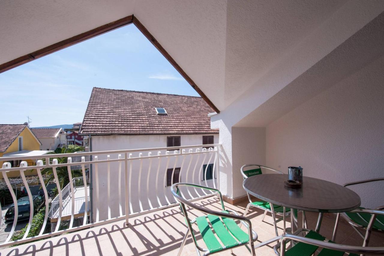 Wukovic Apartments Tivat Bagian luar foto